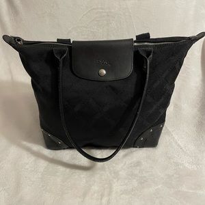 Selling for upgrade. Works just fine, since wear.